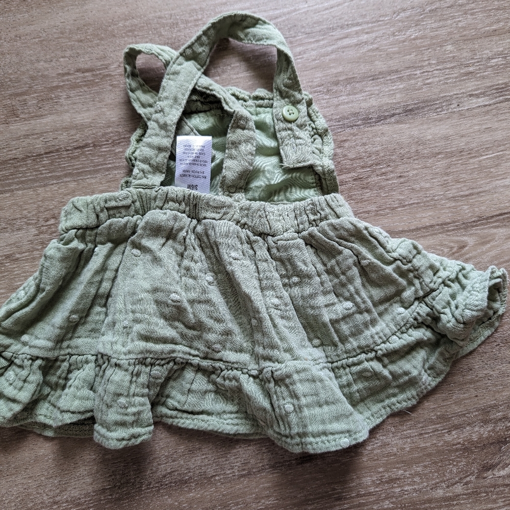 2/$10 Nwot floral pinafore set - Picture 11 of 11